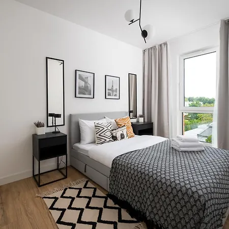 Sage Stylish By Bookinghost * Varšava