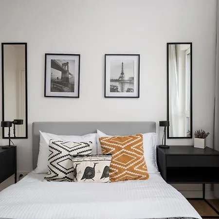 Sage Stylish By Bookinghost Appartement