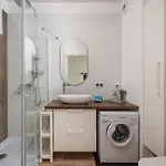 Sage Stylish By Bookinghost Apartment *